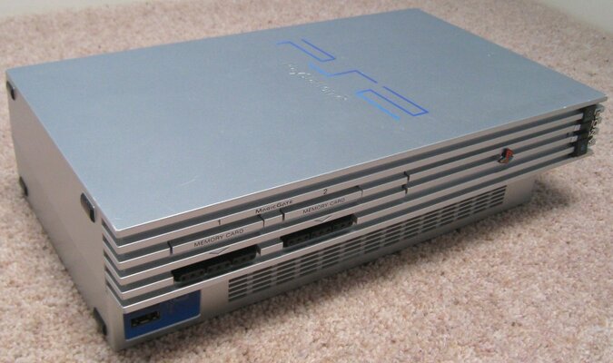 PS2 HARDWARE Silver PS2 #5.jpg
