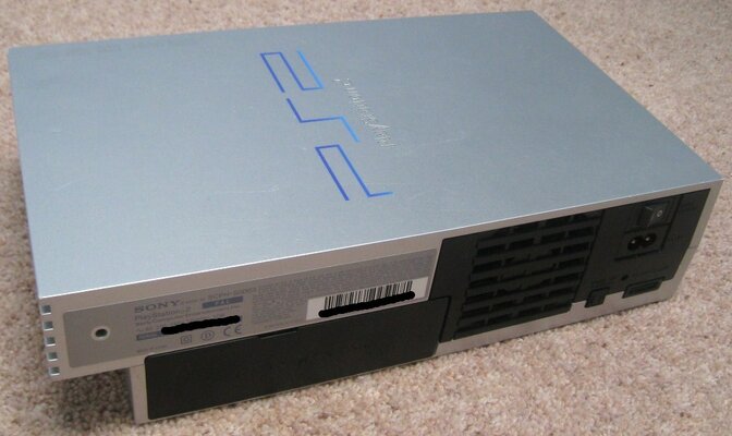 PS2 HARDWARE Silver PS2 #6.jpg