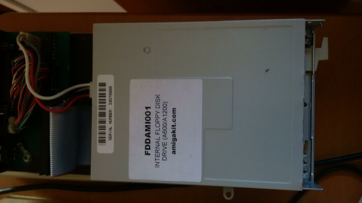 FloppyDriveA600.jpg