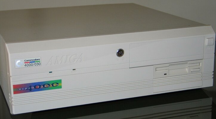 amiga_4000 1%22 floppy spacer.jpg