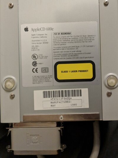 AppleCD_600e_02.jpg