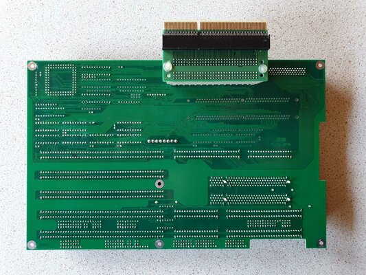 micronik_busboard_back_small.jpg