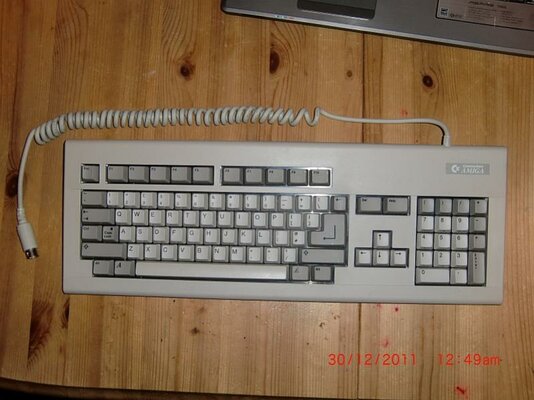 a2000 keyboard 01.jpg