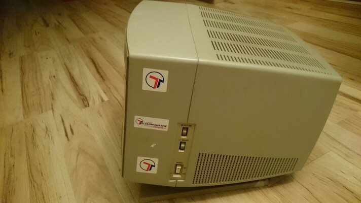 Sony CPD-1402E_My_6.jpg