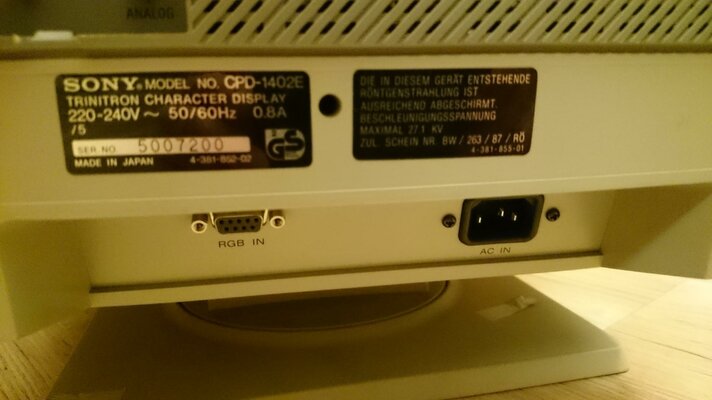 Sony CPD-1402E_My_3.jpg