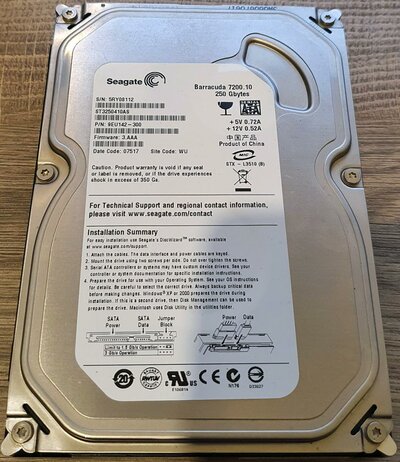 Seagate_3.5_SATA_250GB.jpg