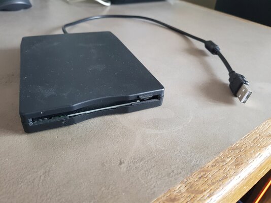 External PC USB floppy drive 1.44MB 2.jpg