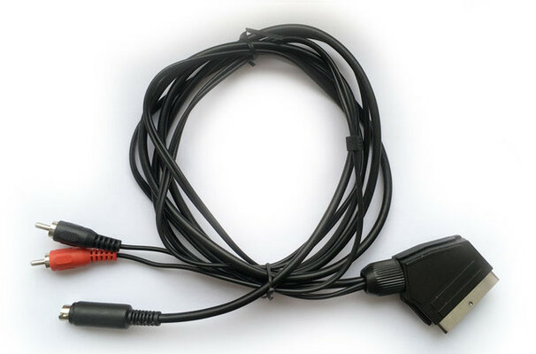 cd32-rgb-scart-cable.jpg