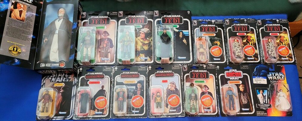 Toys01_StarWarsFigures_s.jpg