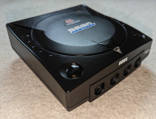 dreamcast 20230924 corner left.jpg