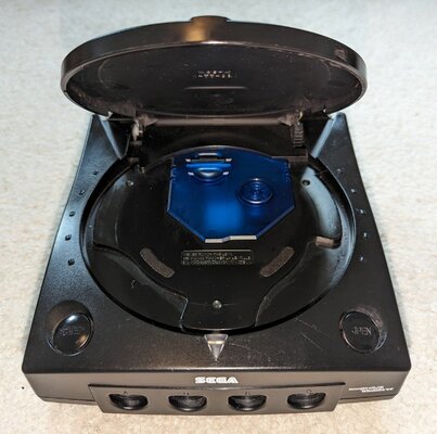 dreamcast 20230924 lid open.jpg