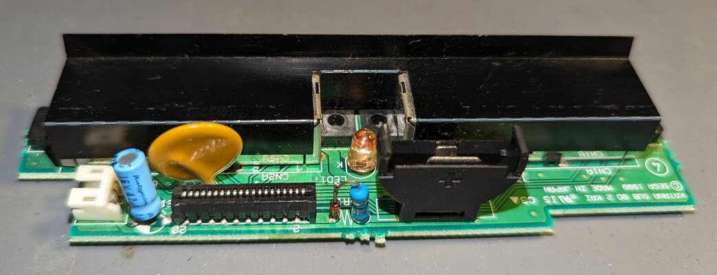 dreamcast 20230924 batter fuse.jpg