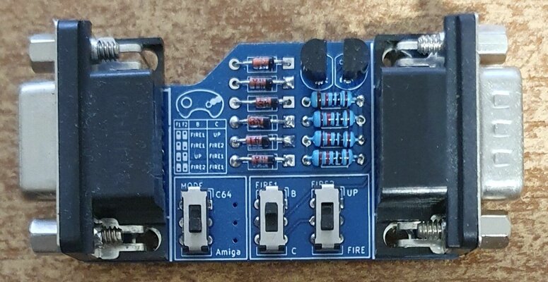 OpenC64MegaDrivePadAdapter_cr.jpg