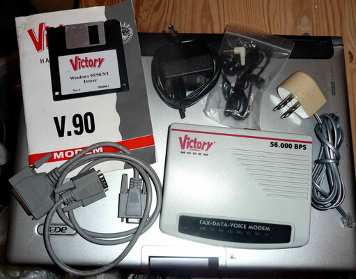 External Victory V.90 (56kbps) modem-02.jpg