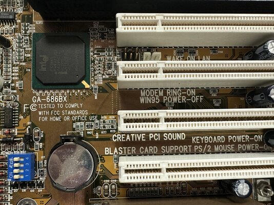 Sold - Gigabyte GA-686BX / Intel Pentium III 450MHz Slot-1