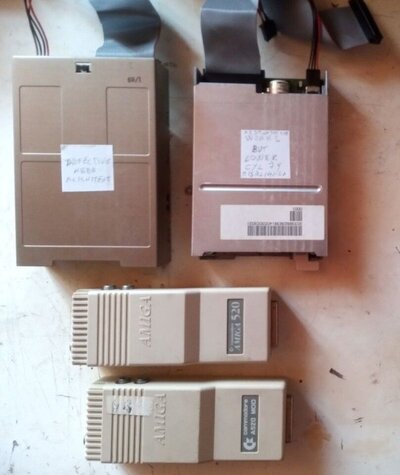 Pulsante per il Floppy Drive Amiga Chinon FB 354