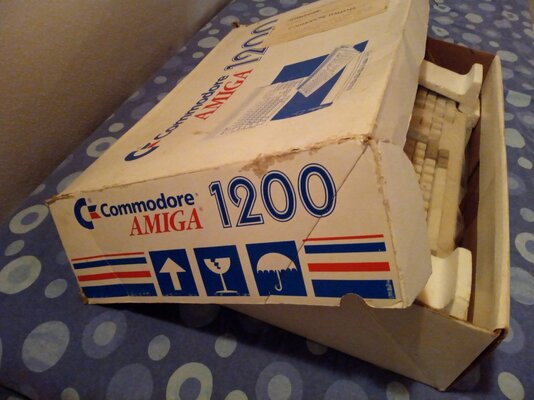 A1200_Boxed_22.jpg