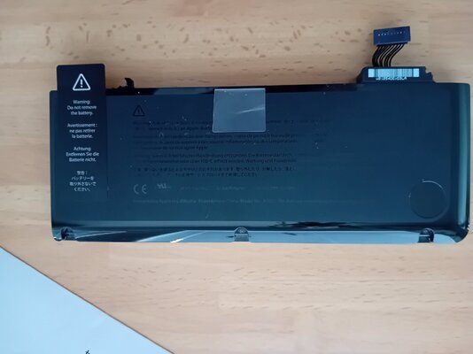 macbookpro8,1_extra_battery.jpg