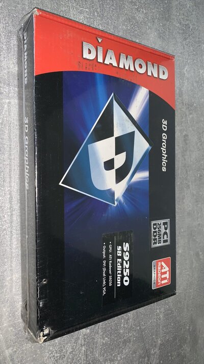 ATI Radeon PCI 256MB Blue Unboxed.jpg