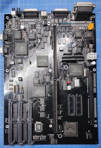 Mobo-full.jpg