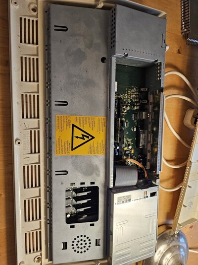 A3020 med metalskjold.jpg