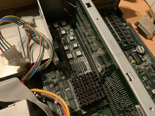 Closed Commodore Amiga 4000 040 Amibay