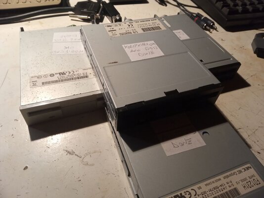 4_PC_Floppy_Drives_Modified_02.jpg