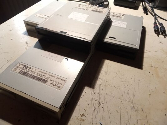 4_PC_Floppy_Drives_Modified_03.jpg
