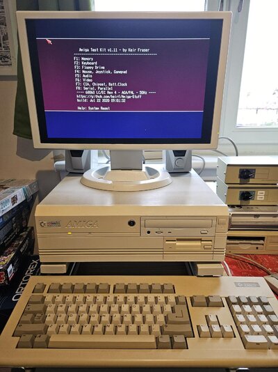 A4000 - Amiga test kit.jpg