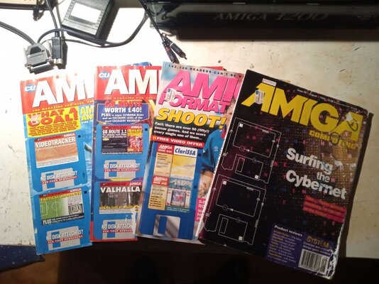 Bundle_Magazines_Floppies_02.jpg