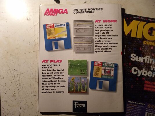 Bundle_Magazines_Floppies_07.jpg