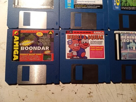 Bundle_Magazines_Floppies_15.jpg