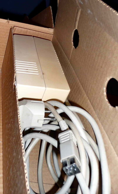 c128 boxed - 08.jpg