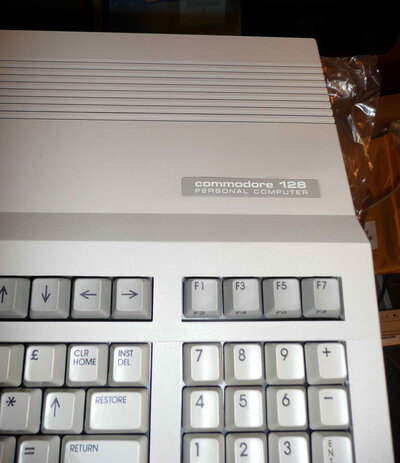 c128 boxed - 12.jpg