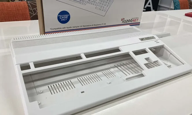 New-Amiga-500-Cases-White-5.webp