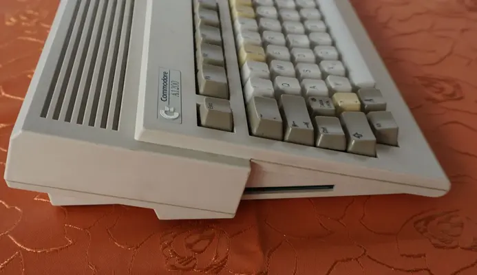 Closed - Amiga 1200 | AmiBay
