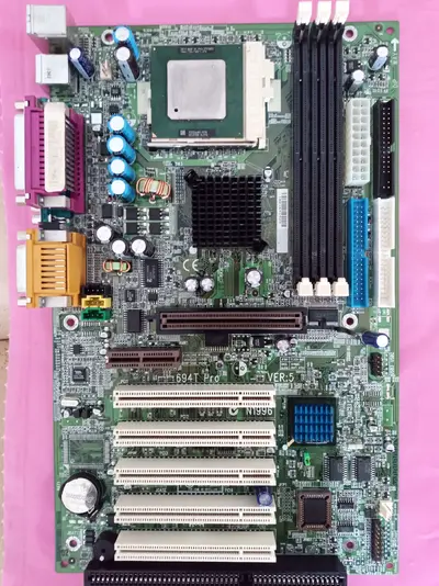 Sold - MSI 694T Pro soc370 motherboard + Celeron Tualatin 1100 CPU | AmiBay