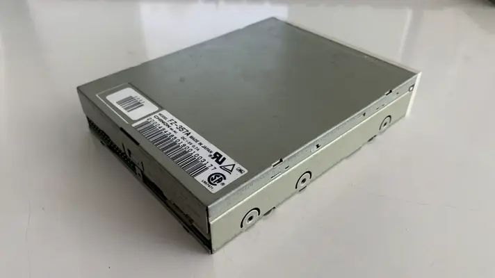Sold - CHINON-FZ357A 1.76 HD disk drive - Slim | AmiBay
