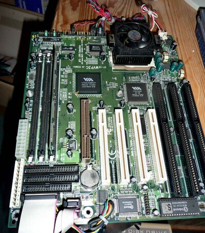 Pentium 1 motherboard - 01.jpg