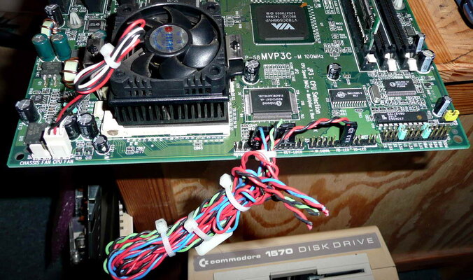 Pentium 1 motherboard - 03.jpg