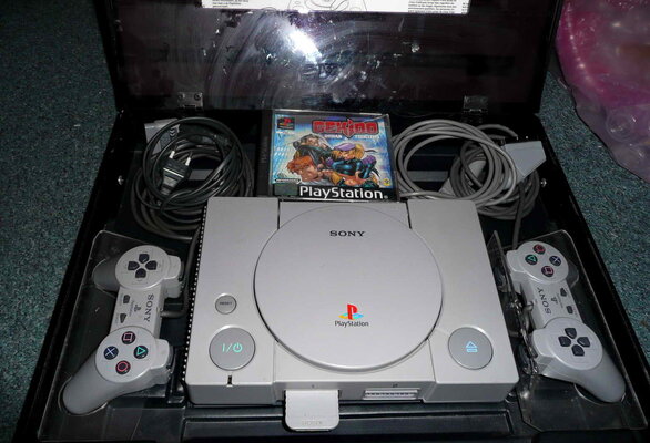 playstation suitcase -05.jpg