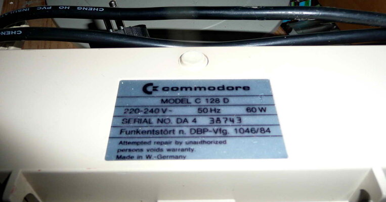 c128D with drive switch -04.jpg