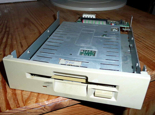 Epson SMD-240 720kb floppydrive with at adapter and 5.25 bay. -01.jpg