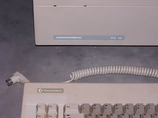 commodore-pc-10-02.jpg