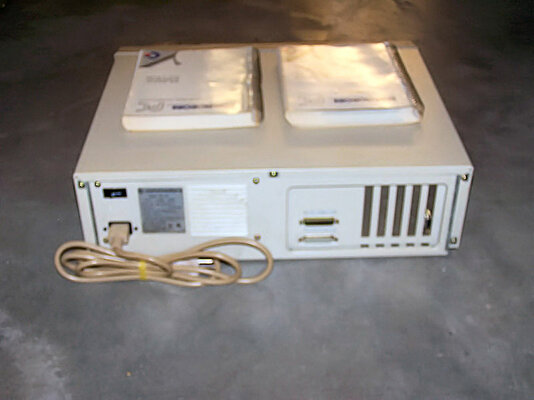 commodore-pc-10-03.jpg