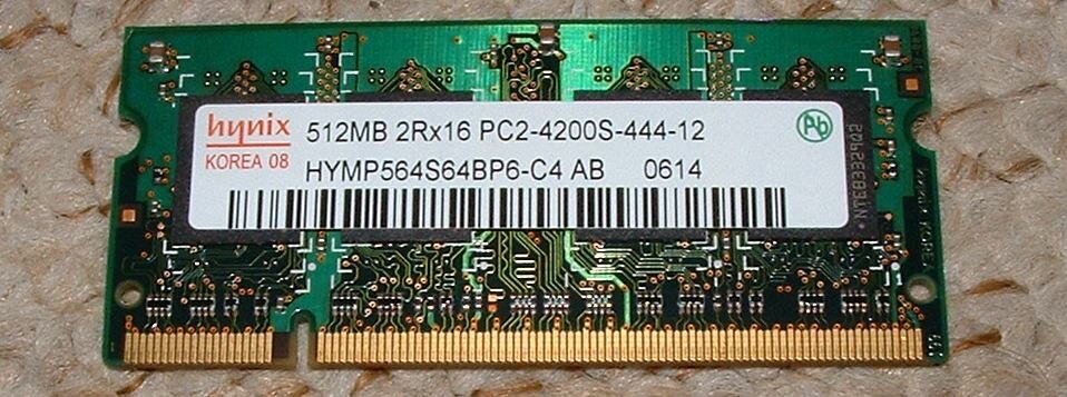 512MB DDR2 SO-DIMM PC4200.jpg
