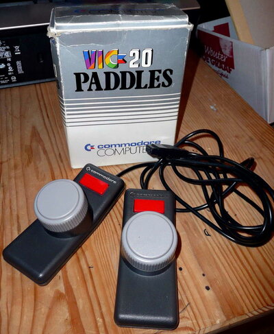 vic20 paddles boxed.jpg