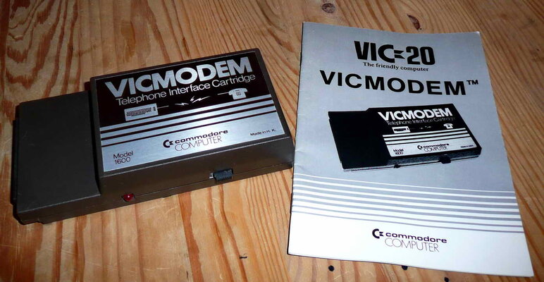 vic 20 modem+manual.jpg