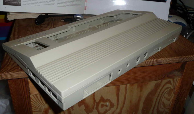 C64c chassis+esdshield-02.jpg
