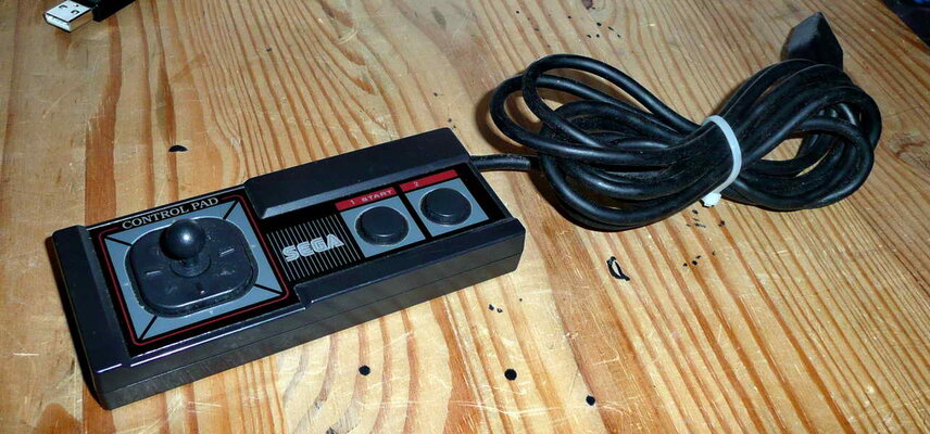 Sega 3020 control pad - defective.jpg